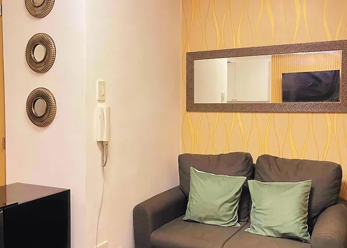 Apartamento Charm's Escape At Grace Residences *