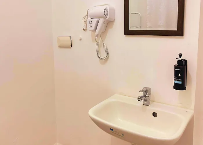 Charm's Escape At Grace Residences Apartamento Manila
